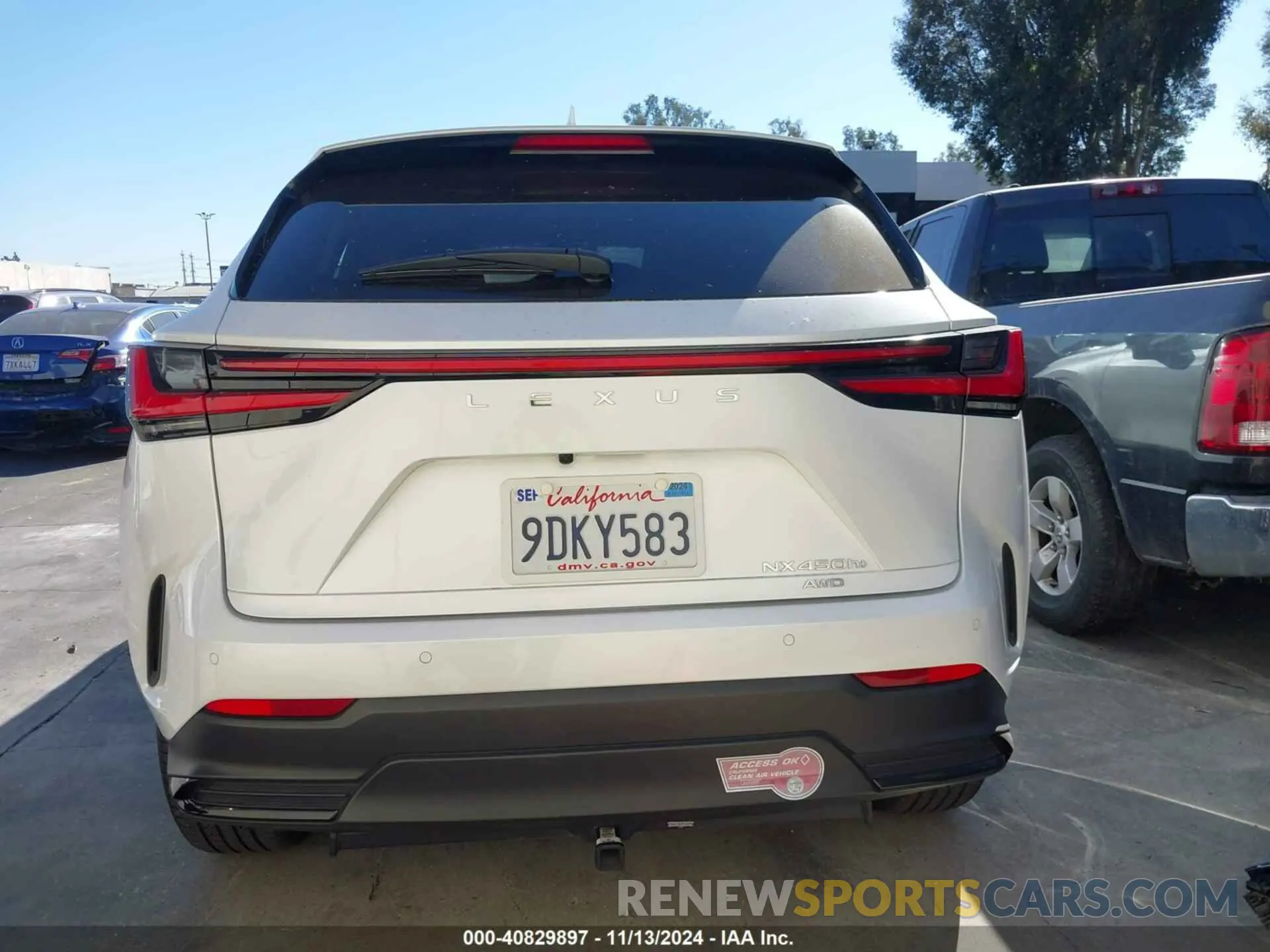 16 fotografías del automóvil dañado JTJHKCFZ6N2009153 LEXUS NX 450H+ 2022