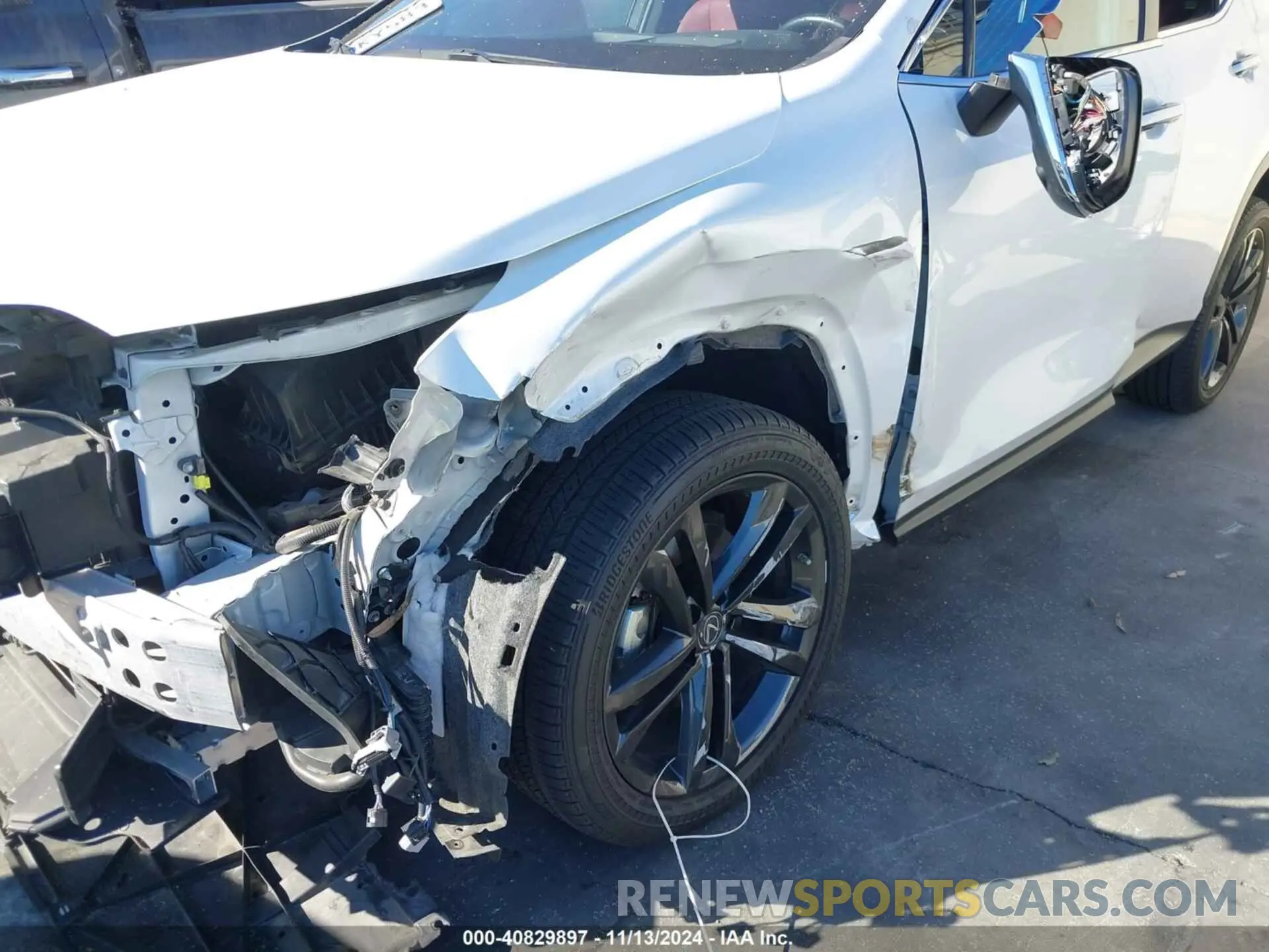 19 fotografías del automóvil dañado JTJHKCFZ6N2009153 LEXUS NX 450H+ 2022