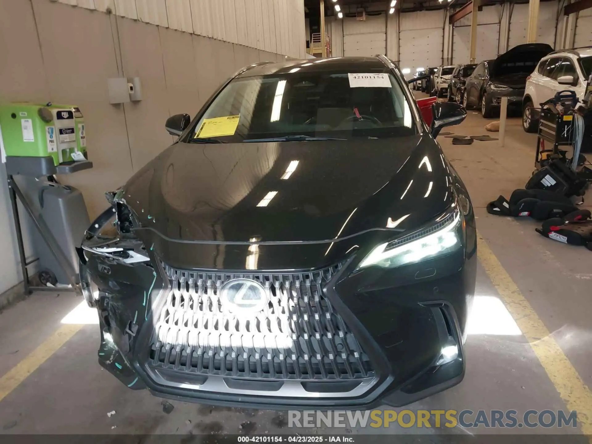 12 fotografías del automóvil dañado JTJHKCFZ7N2003572 LEXUS NX 450H+ 2022