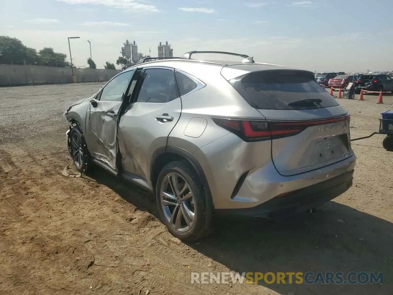 2 fotografías del automóvil dañado JTJHKCFZ1P2019074 LEXUS NX 450H 2023