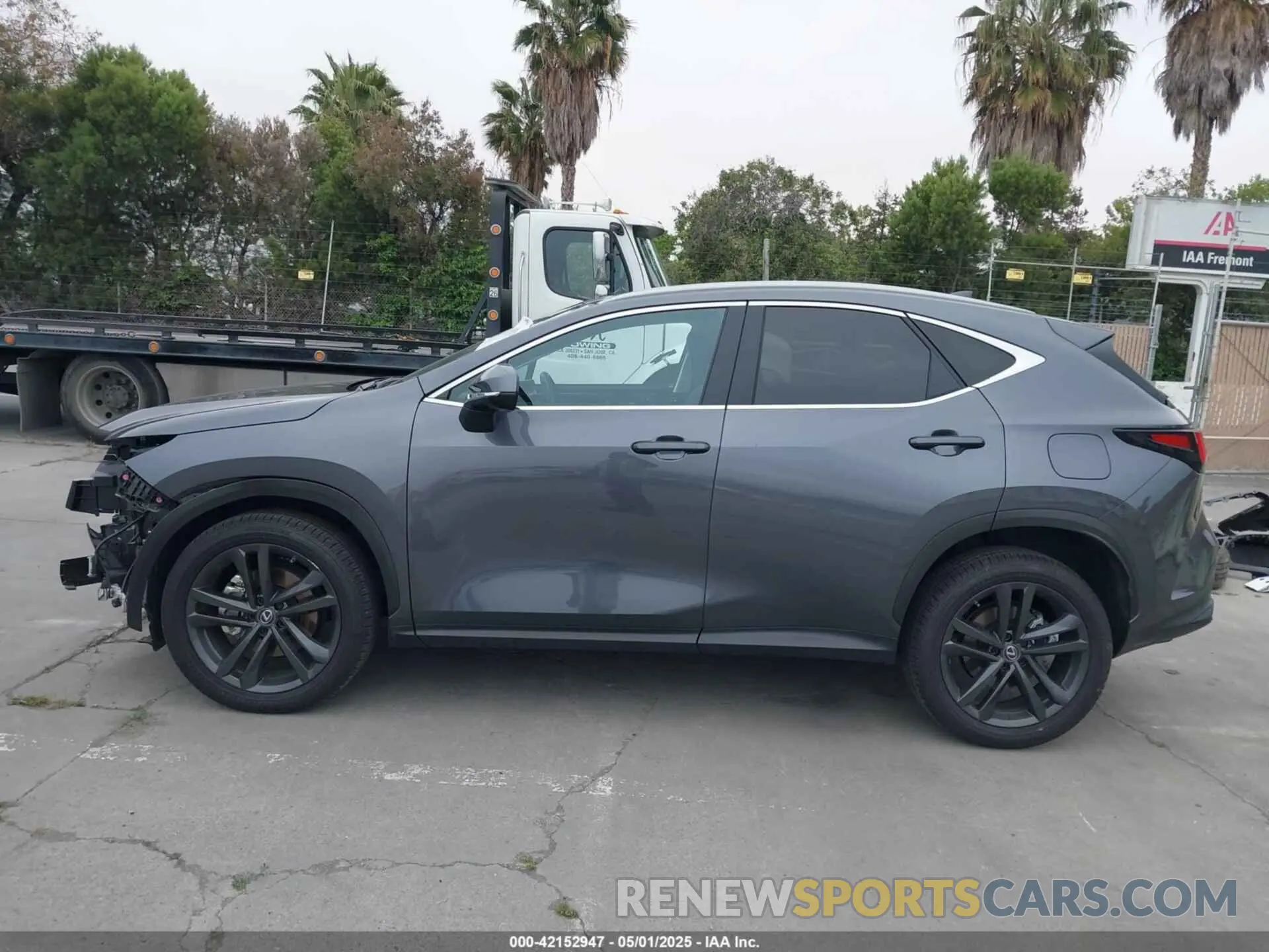 15 fotografías del automóvil dañado JTJHKCFZXP2017789 LEXUS NX 450H+ 2023