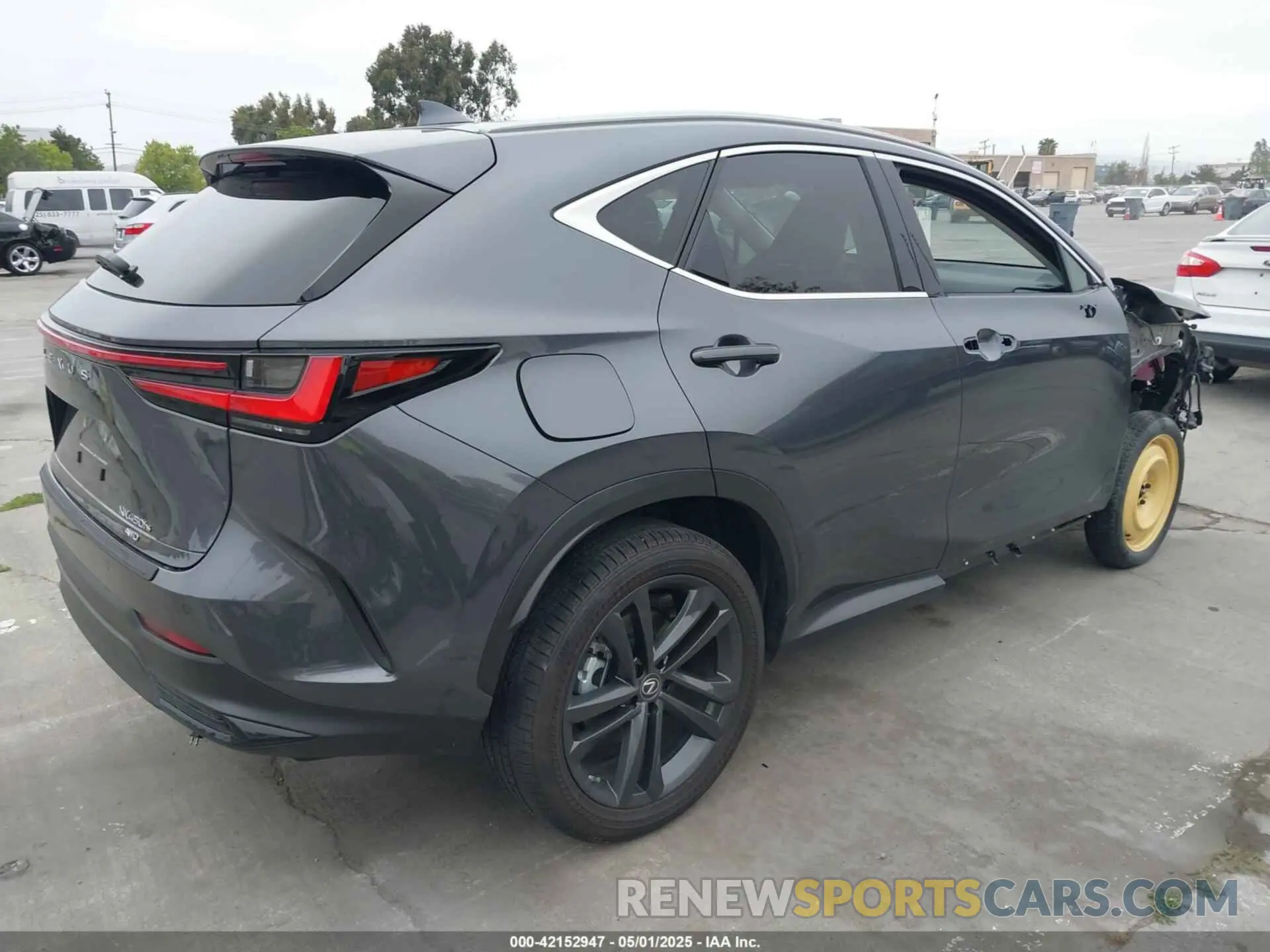 4 fotografías del automóvil dañado JTJHKCFZXP2017789 LEXUS NX 450H+ 2023