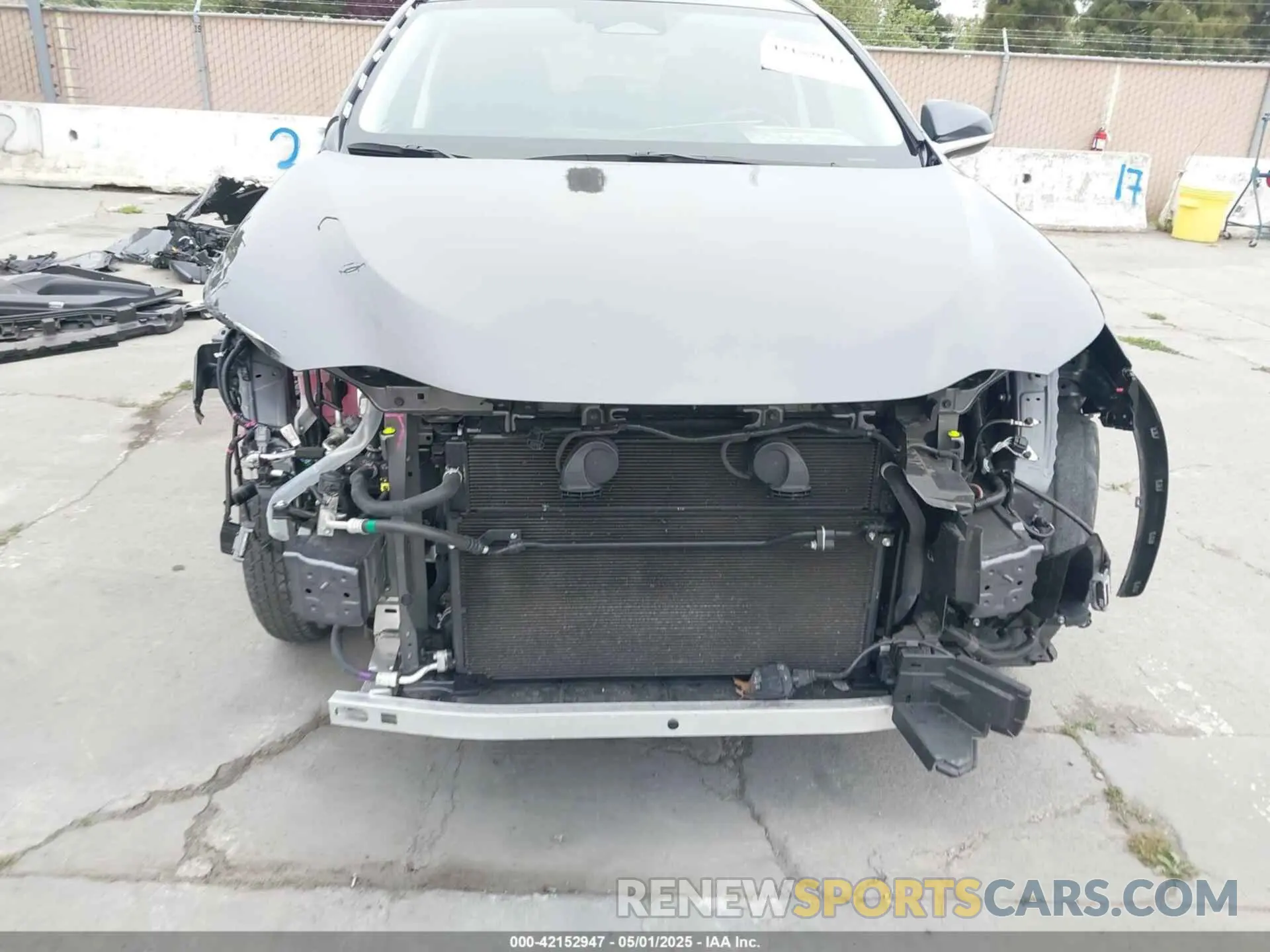 6 fotografías del automóvil dañado JTJHKCFZXP2017789 LEXUS NX 450H+ 2023
