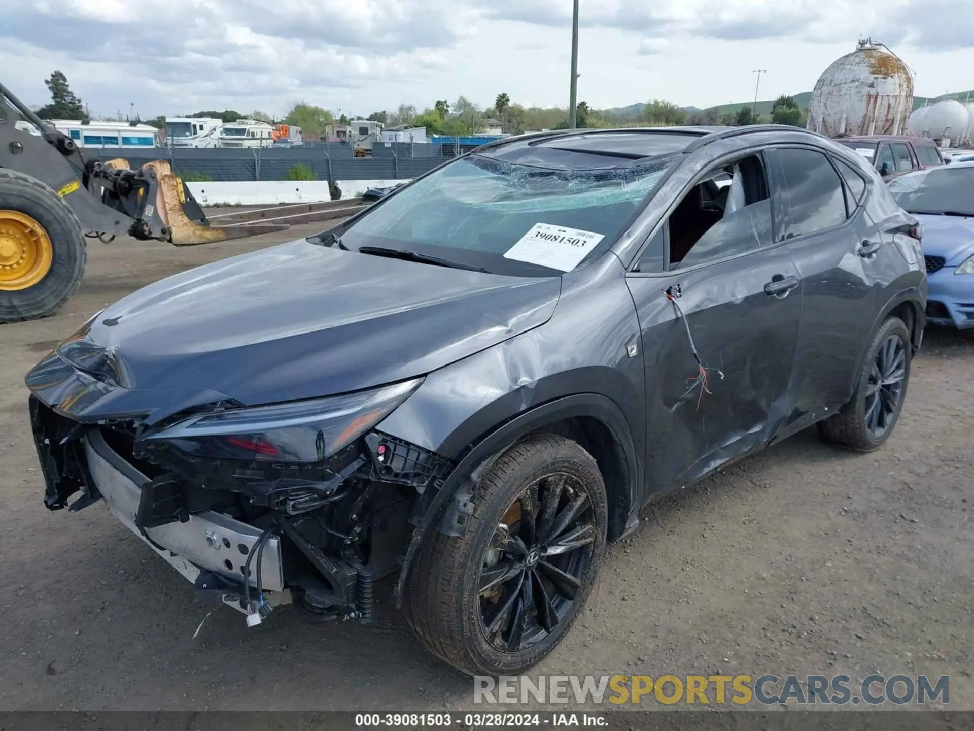 2 fotografías del automóvil dañado JTJKKCFZXP2016146 LEXUS NX 450H+ 2023