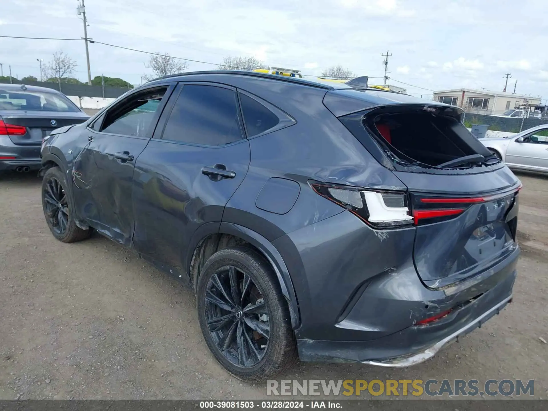 3 fotografías del automóvil dañado JTJKKCFZXP2016146 LEXUS NX 450H+ 2023