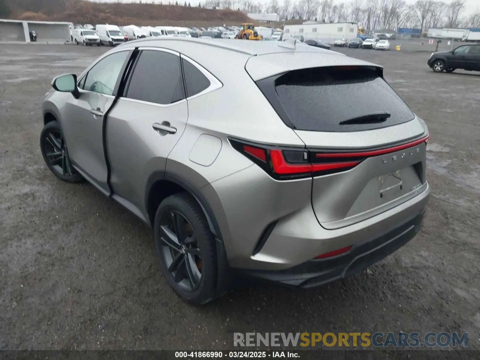 3 fotografías del automóvil dañado JTJHKCFZ1R2035729 LEXUS NX 450H+ 2024