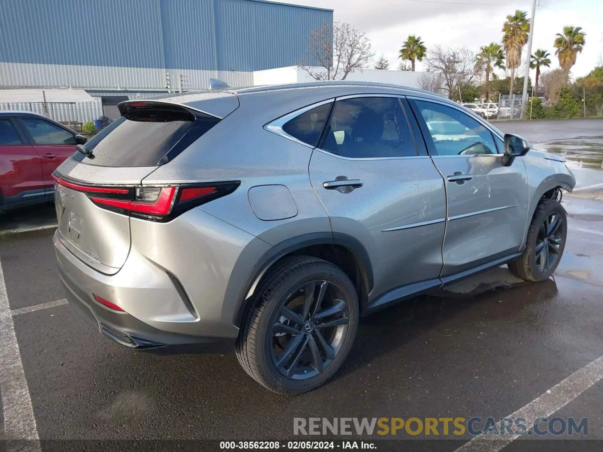 4 fotografías del automóvil dañado JTJHKCFZ7R2021592 LEXUS NX 450H+ 2024