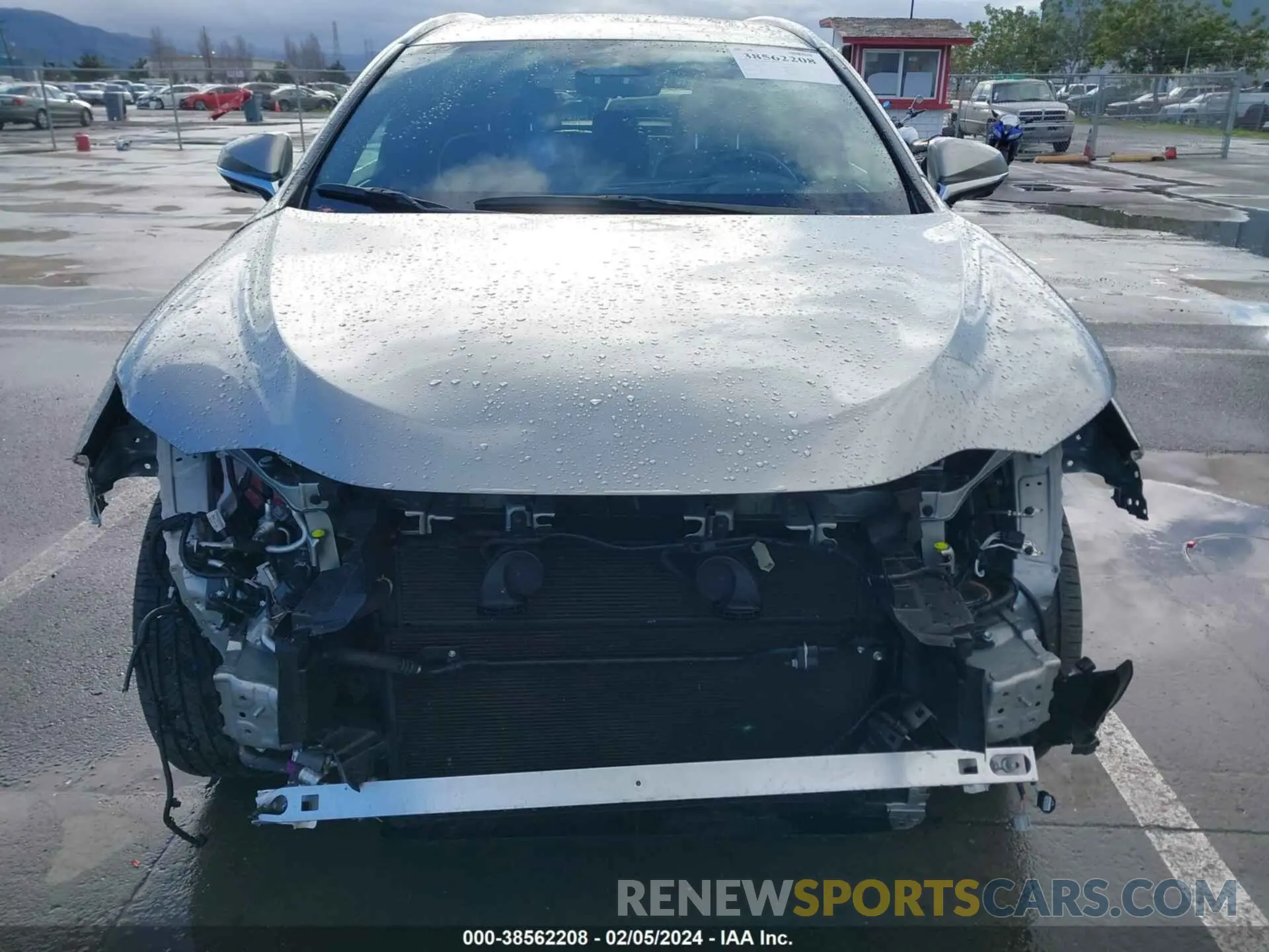 6 fotografías del automóvil dañado JTJHKCFZ7R2021592 LEXUS NX 450H+ 2024
