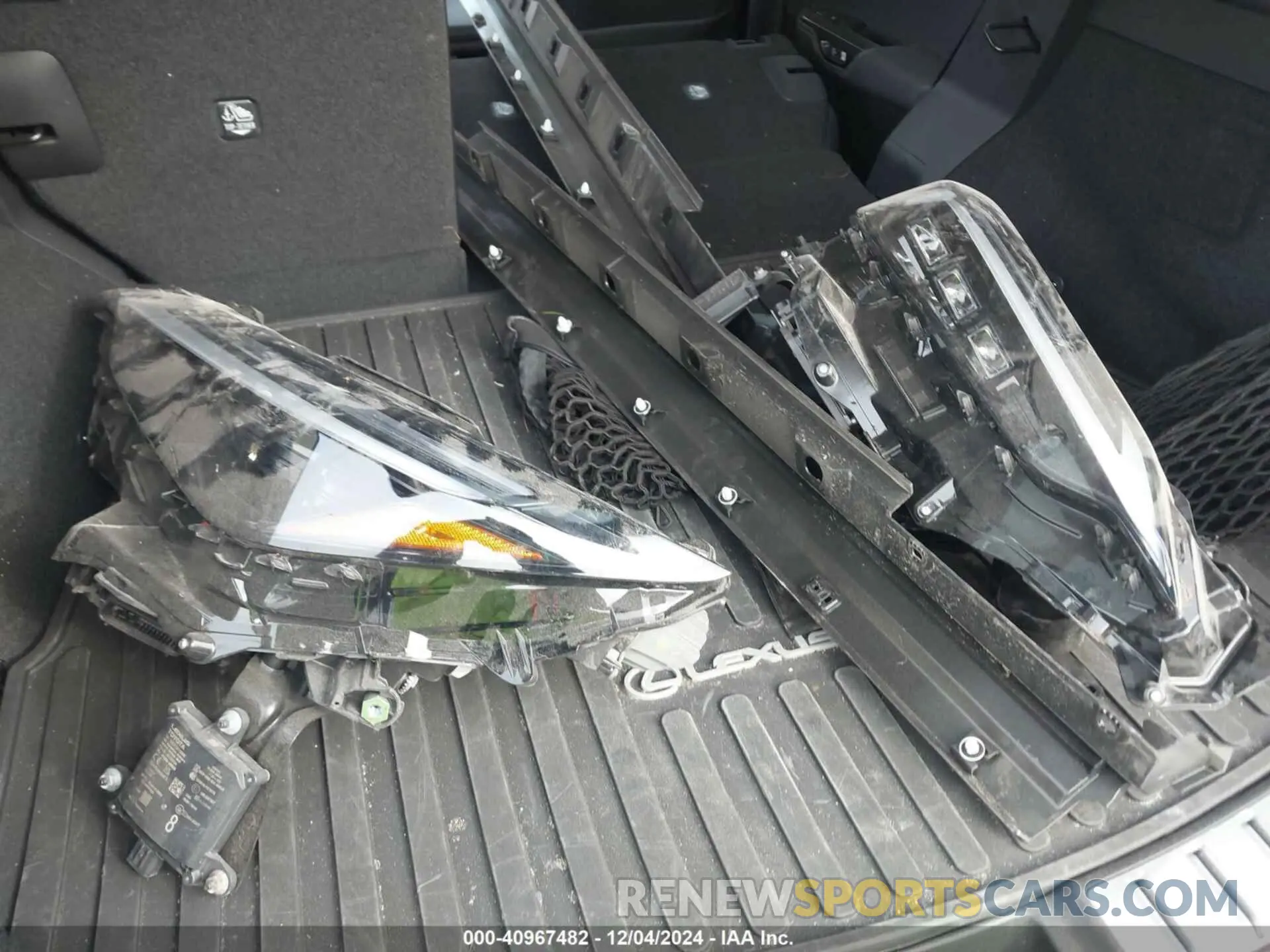 12 fotografías del automóvil dañado JTJHKCFZ8R2032536 LEXUS NX 450H+ 2024
