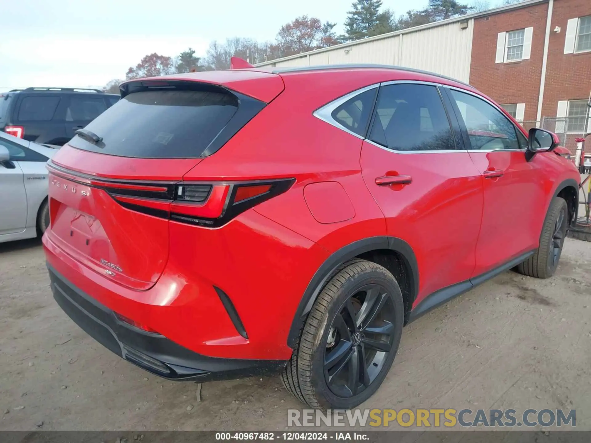 4 fotografías del automóvil dañado JTJHKCFZ8R2032536 LEXUS NX 450H+ 2024