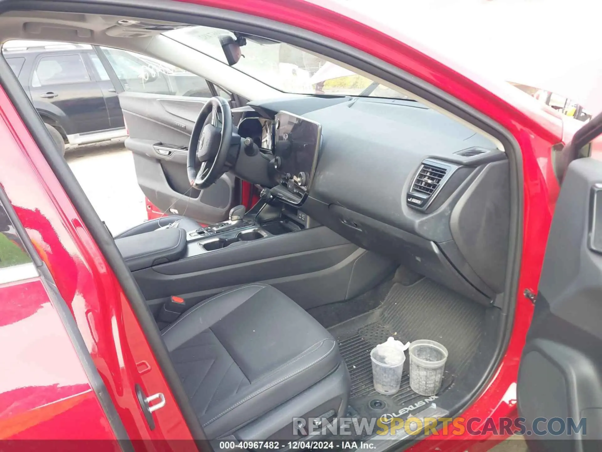 5 fotografías del automóvil dañado JTJHKCFZ8R2032536 LEXUS NX 450H+ 2024