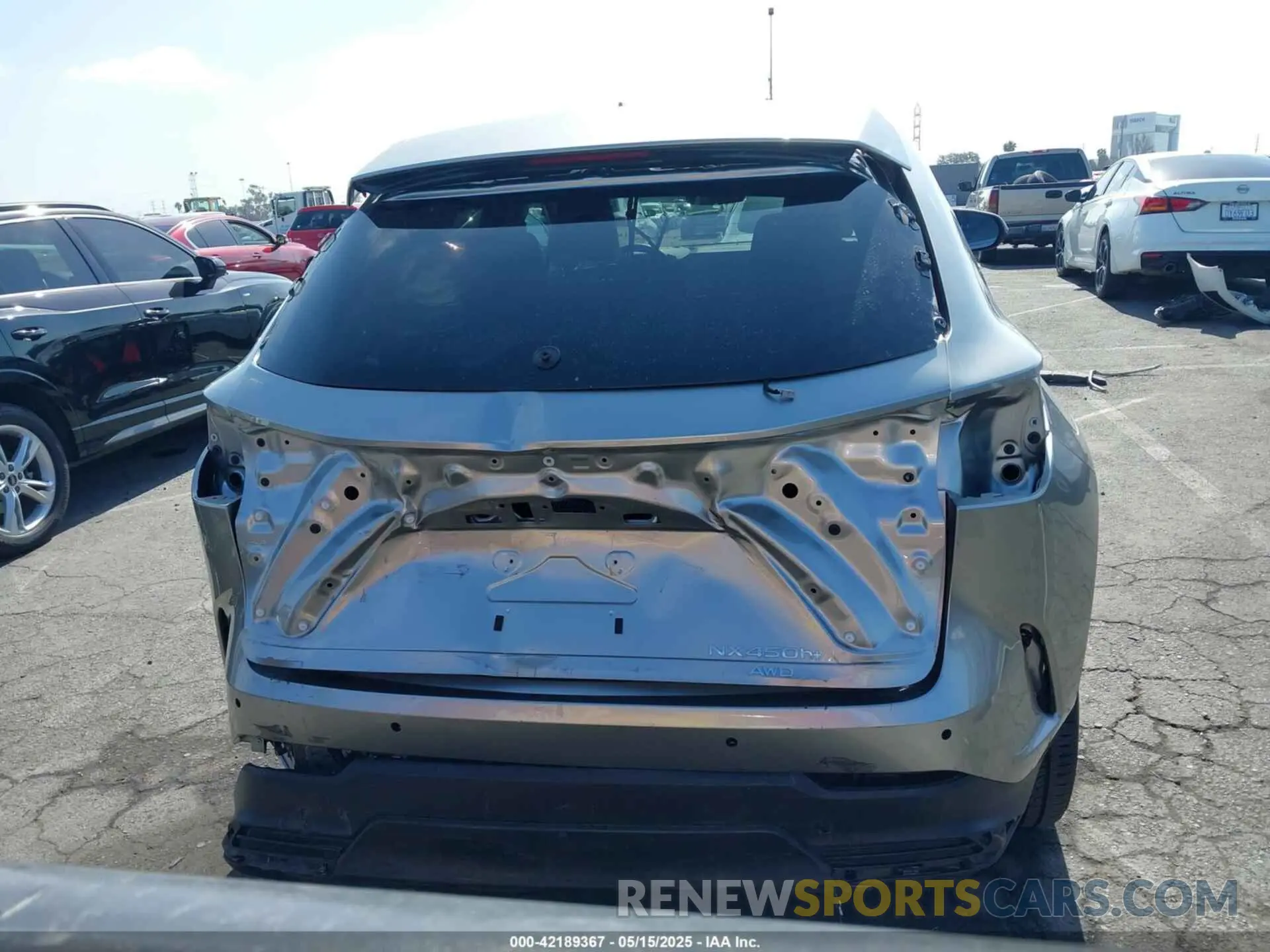 17 fotografías del automóvil dañado JTJHKCFZ2S2044140 LEXUS NX 450H+ 2025