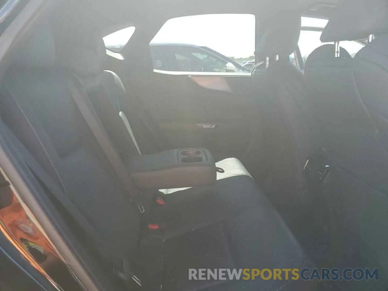 11 fotografías del automóvil dañado JTJKKCFZ1R2034733 LEXUS NX 450H LU 2024