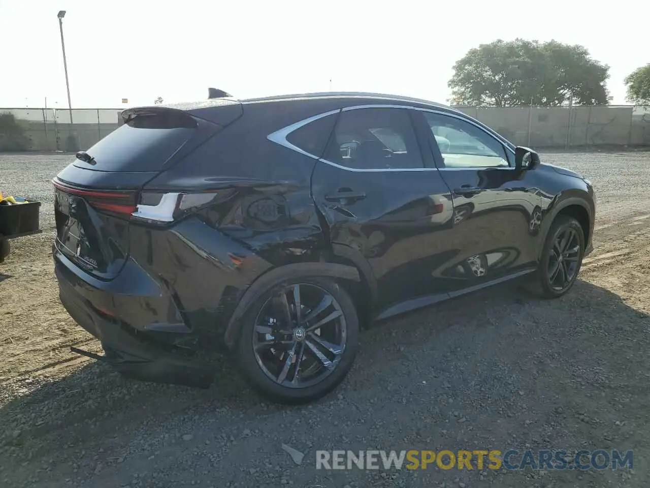 3 fotografías del automóvil dañado JTJHKCFZ4S2044219 LEXUS NX 450H LU 2025