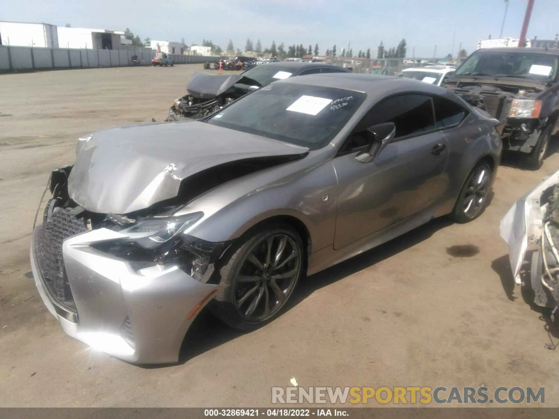 2 fotografías del automóvil dañado JTHHA5BC2K5008996 LEXUS RC 2019