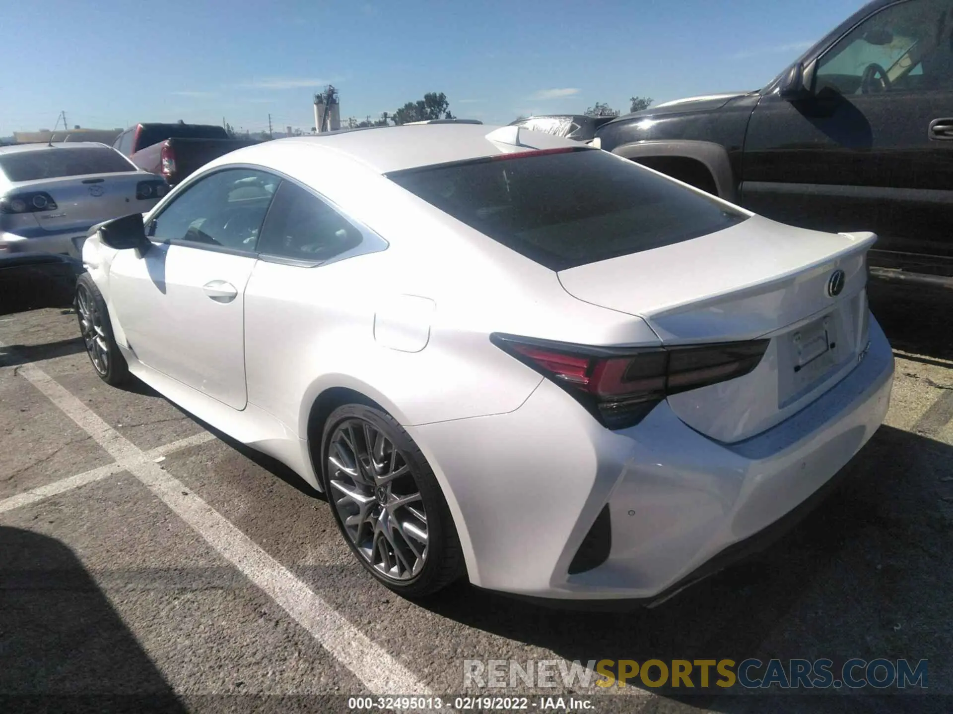 3 fotografías del automóvil dañado JTHHA5BC2K5010392 LEXUS RC 2019