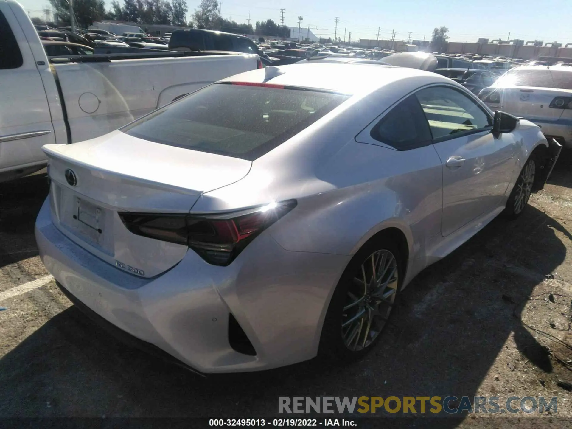 4 fotografías del automóvil dañado JTHHA5BC2K5010392 LEXUS RC 2019