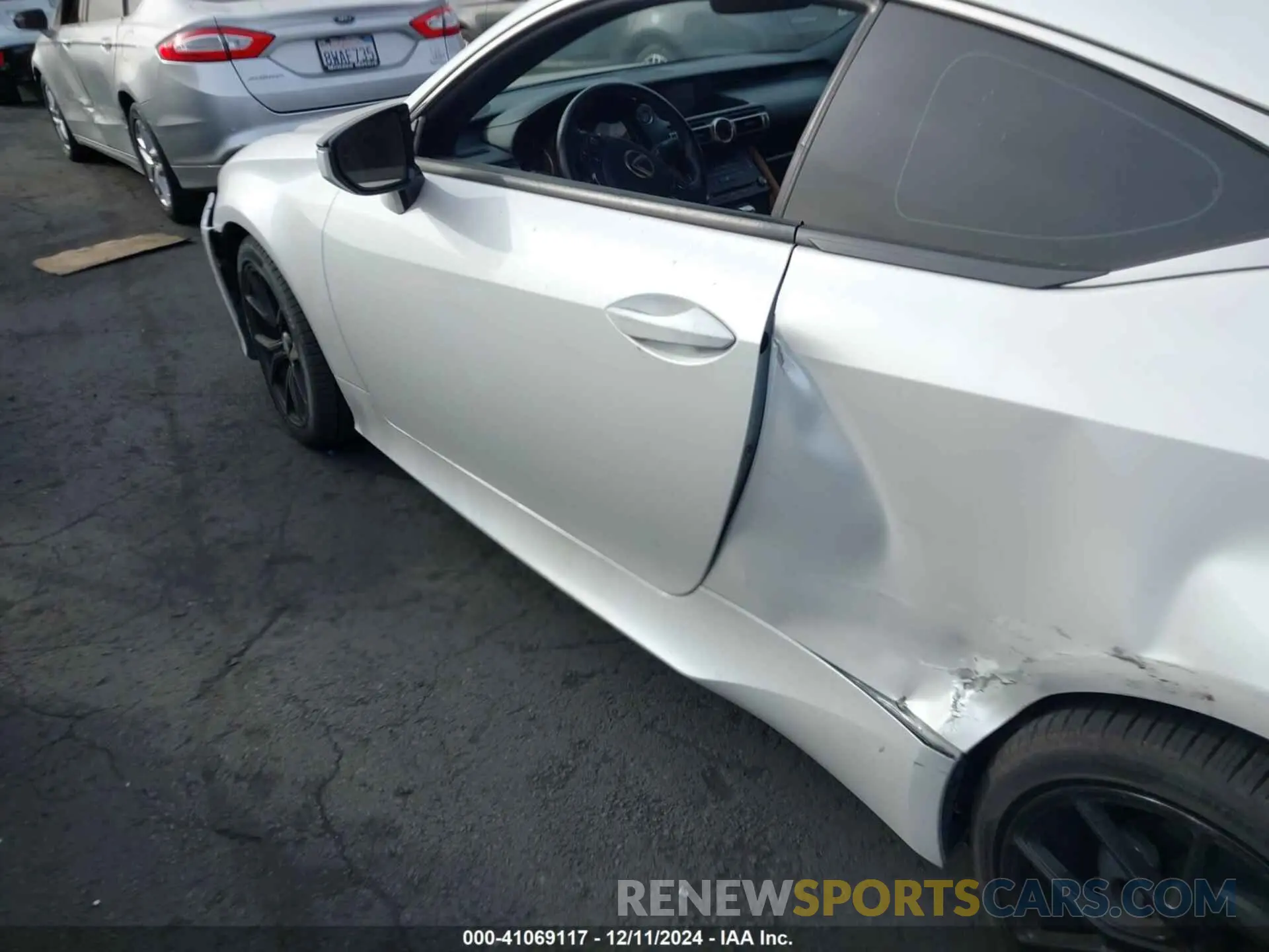 14 fotografías del automóvil dañado JTHHA5BC4K5008935 LEXUS RC 2019
