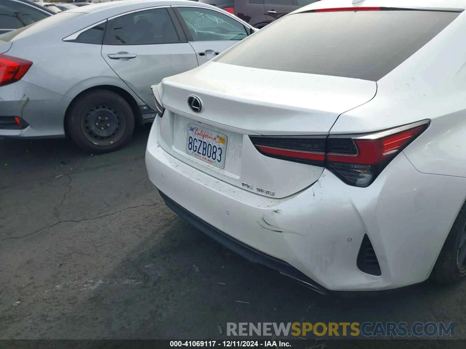 16 fotografías del automóvil dañado JTHHA5BC4K5008935 LEXUS RC 2019