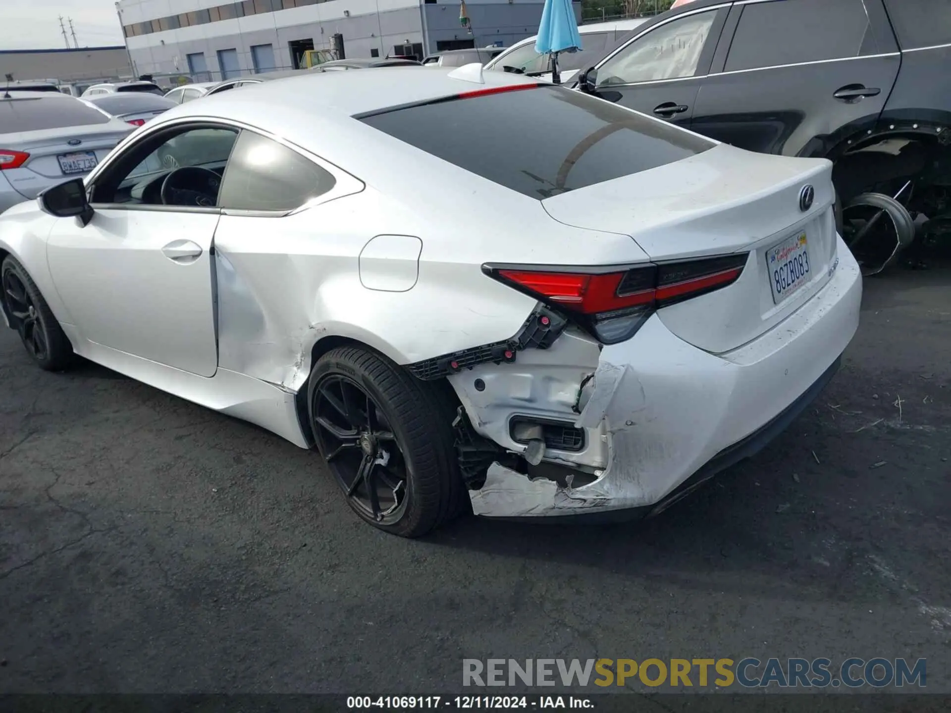 3 fotografías del automóvil dañado JTHHA5BC4K5008935 LEXUS RC 2019