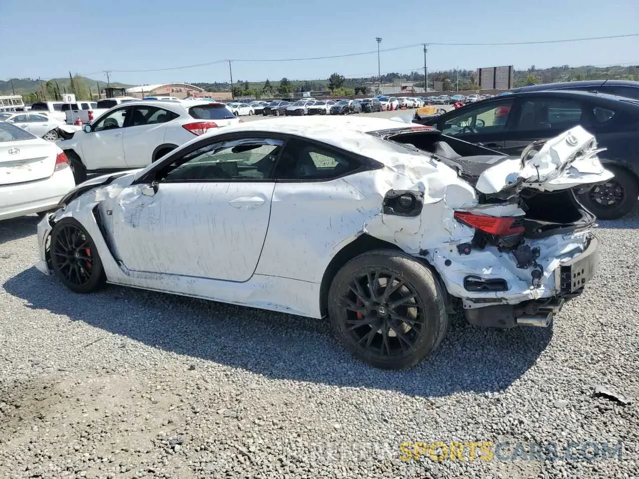 2 fotografías del automóvil dañado JTHAP5BC3R5008936 LEXUS RC 2024