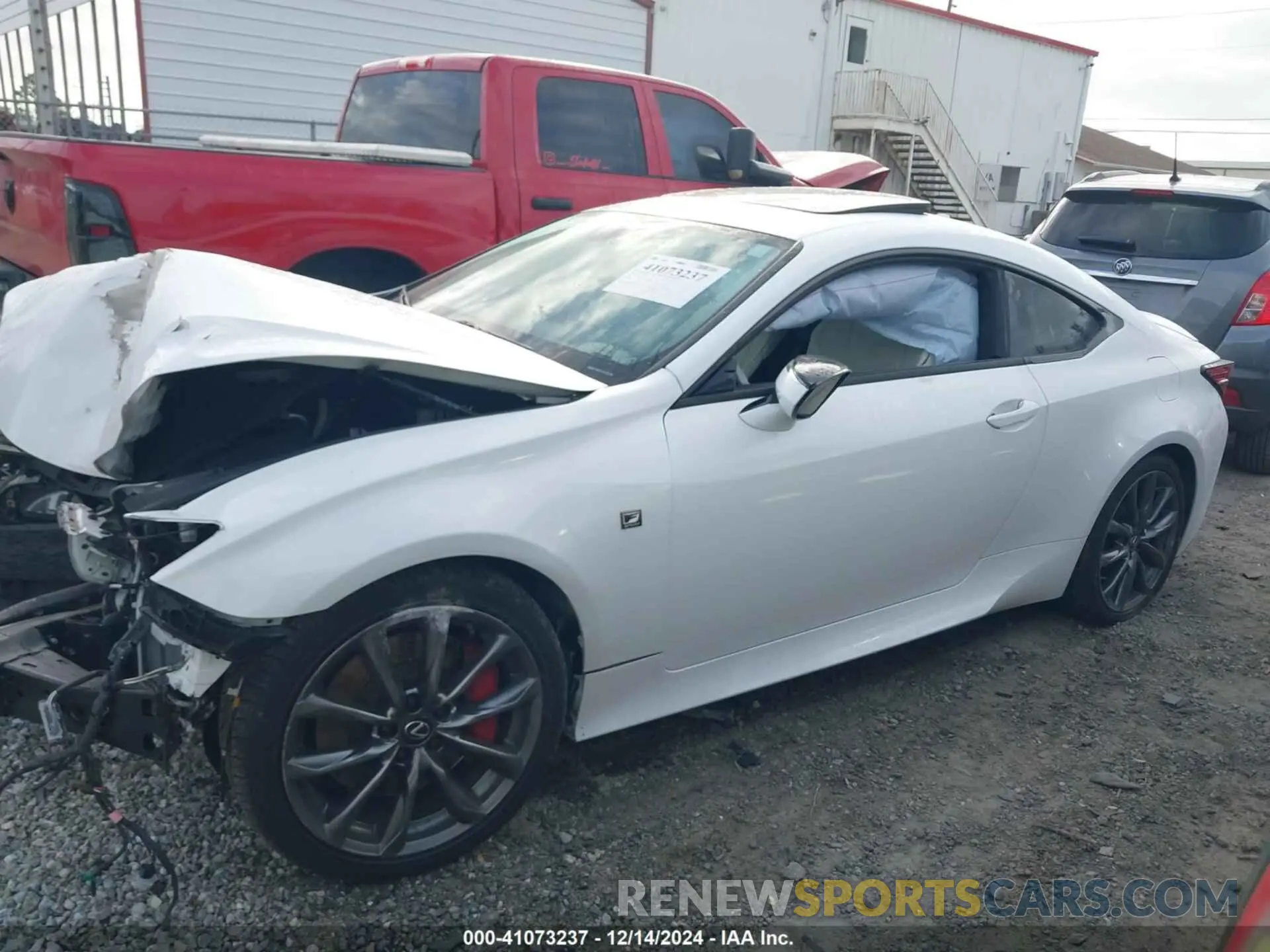 15 fotografías del automóvil dañado JTHHA5BC6K5009813 LEXUS RC 300 2019