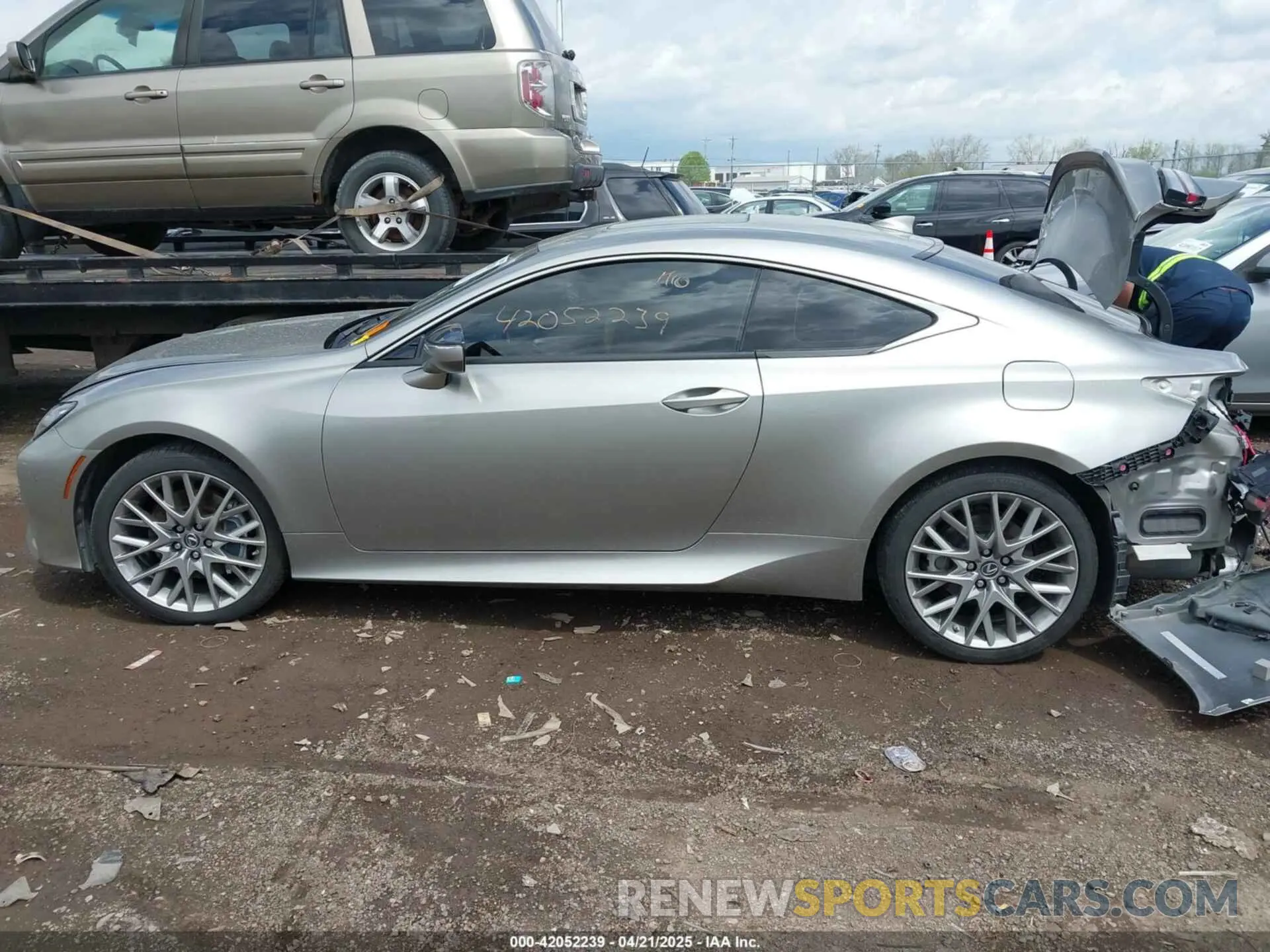 15 fotografías del automóvil dañado JTHS85BC3K5005168 LEXUS RC 300 2019