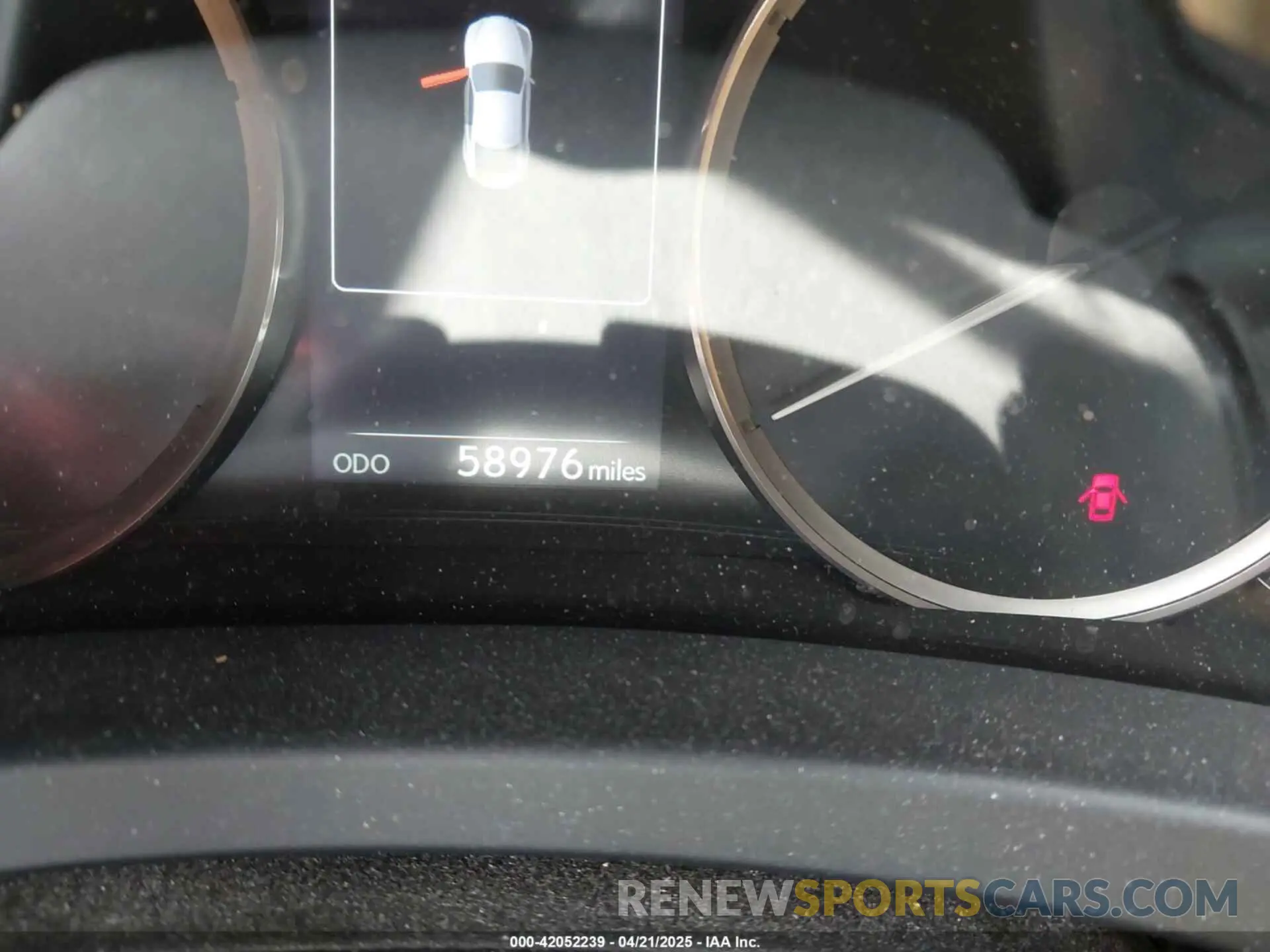 16 fotografías del automóvil dañado JTHS85BC3K5005168 LEXUS RC 300 2019