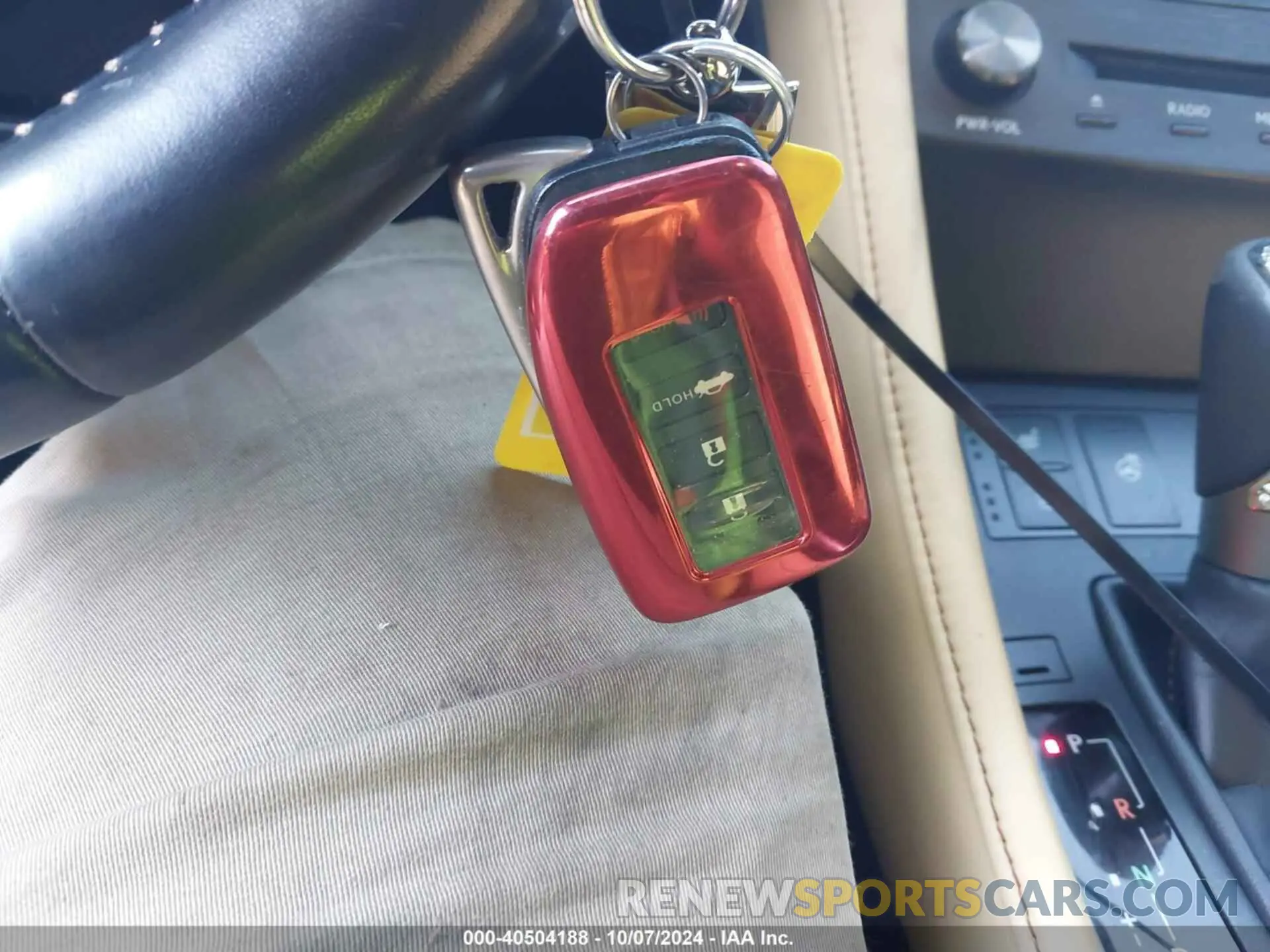 11 fotografías del automóvil dañado JTHS85BCXK5005426 LEXUS RC 300 2019