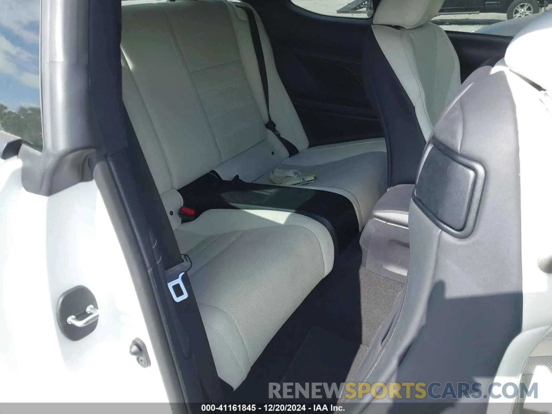 8 fotografías del automóvil dañado JTHG85EC1M5006520 LEXUS RC 300 2021