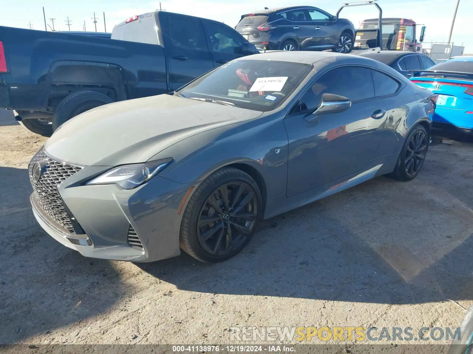 2 fotografías del automóvil dañado JTHGA5BC0P5012550 LEXUS RC 300 2023