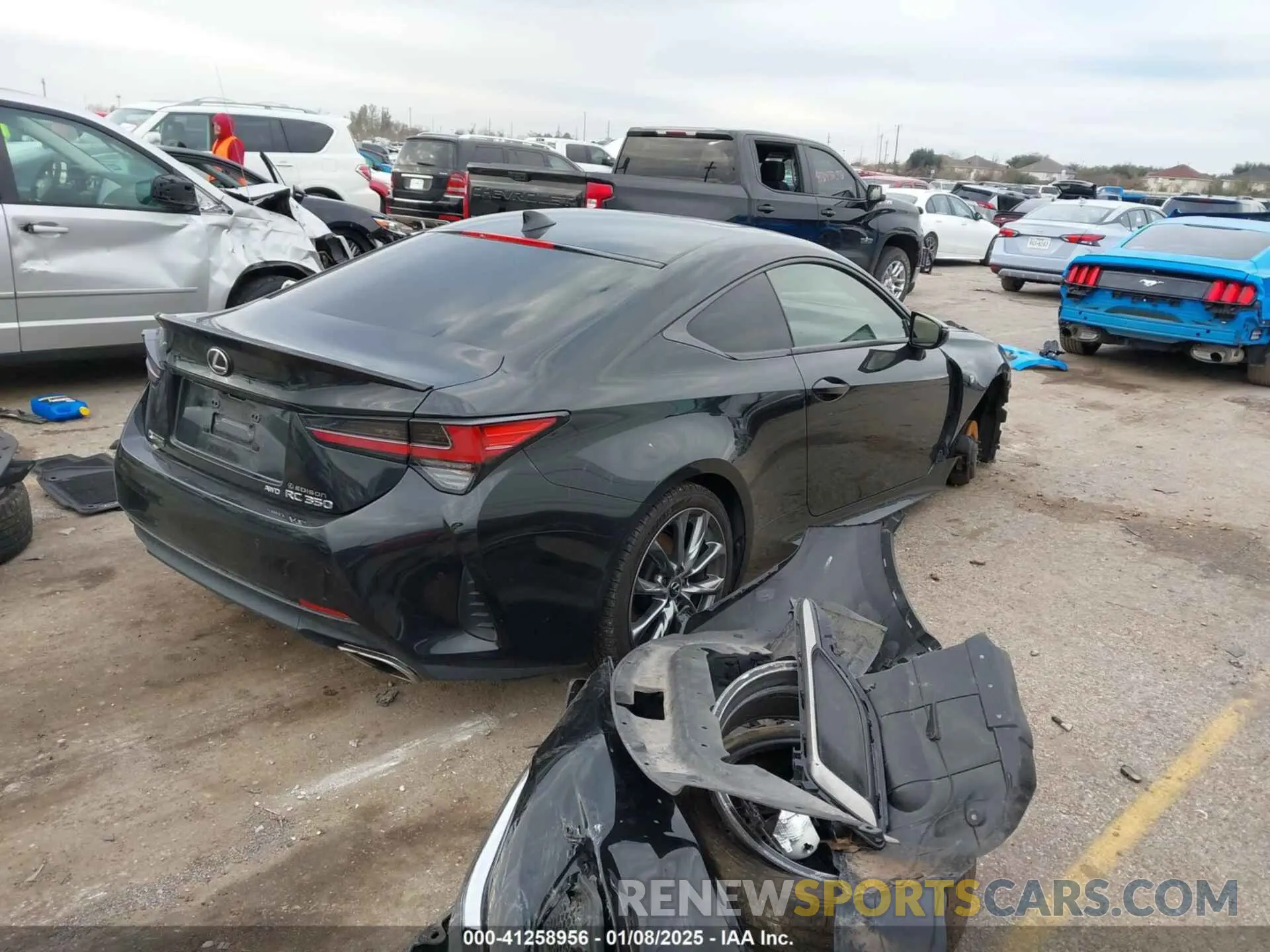4 fotografías del automóvil dañado JTHGZ5DC9L5010005 LEXUS RC 350 2020
