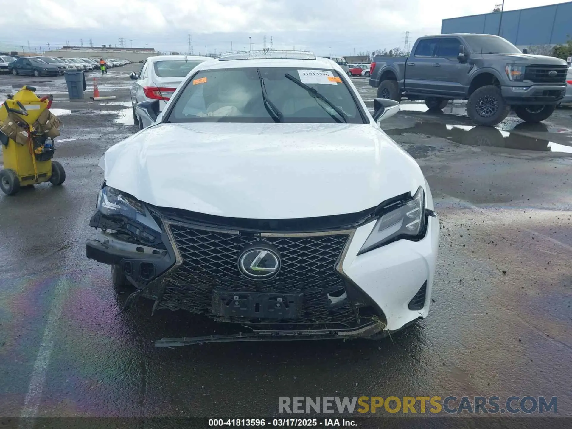 12 fotografías del automóvil dañado JTHGZ5BC3N5026089 LEXUS RC 350 2022