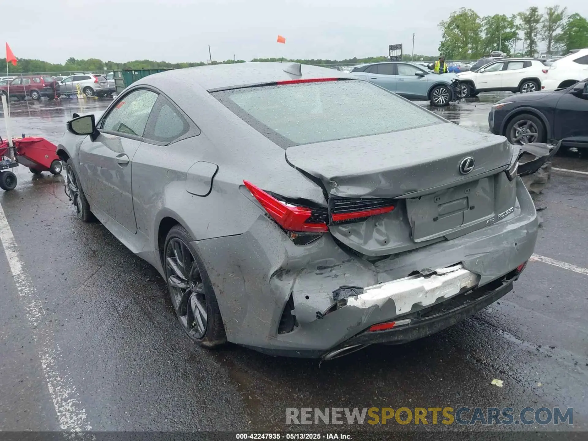 3 fotografías del automóvil dañado JTHGZ5DC7P5012065 LEXUS RC 350 2023