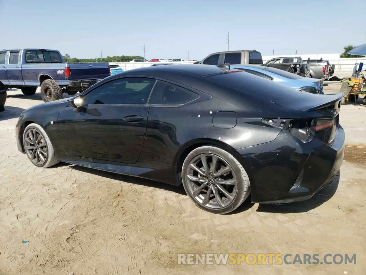 2 fotografías del automóvil dañado JTHHA5BC5K5009009 LEXUS RC300 2019