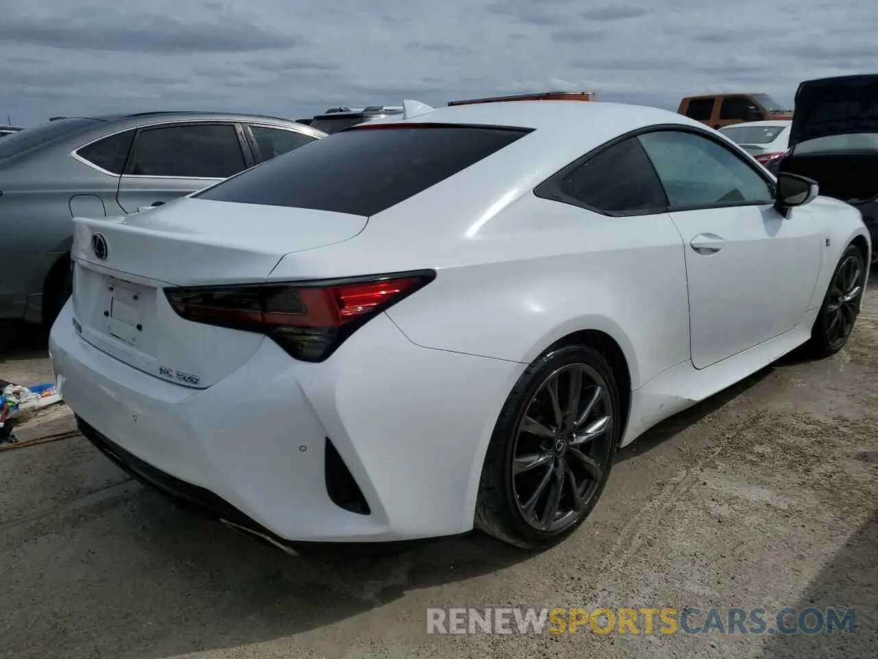 3 fotografías del automóvil dañado JTHHA5BCXK5009507 LEXUS RC300 2019