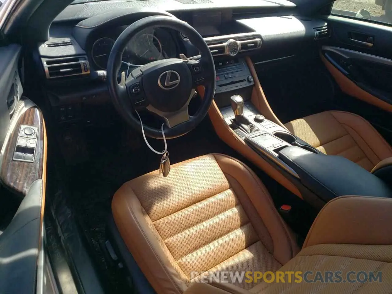 8 fotografías del automóvil dañado JTHS85BC9K5004980 LEXUS RC300 2019