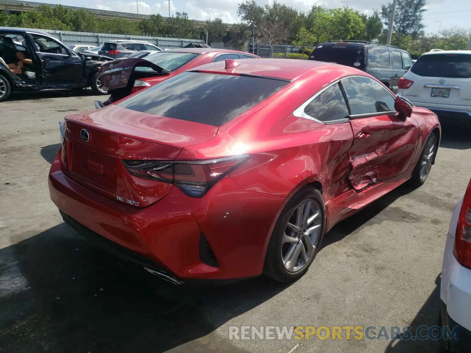 4 fotografías del automóvil dañado JTHAA5BCXM5011214 LEXUS RC300 2021