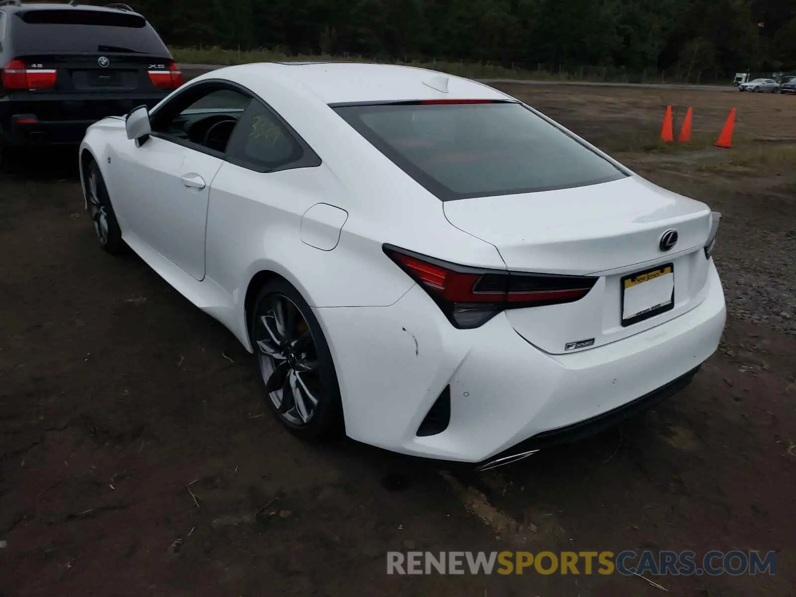 3 fotografías del automóvil dañado JTHG85EC7M5006280 LEXUS RC300 2021
