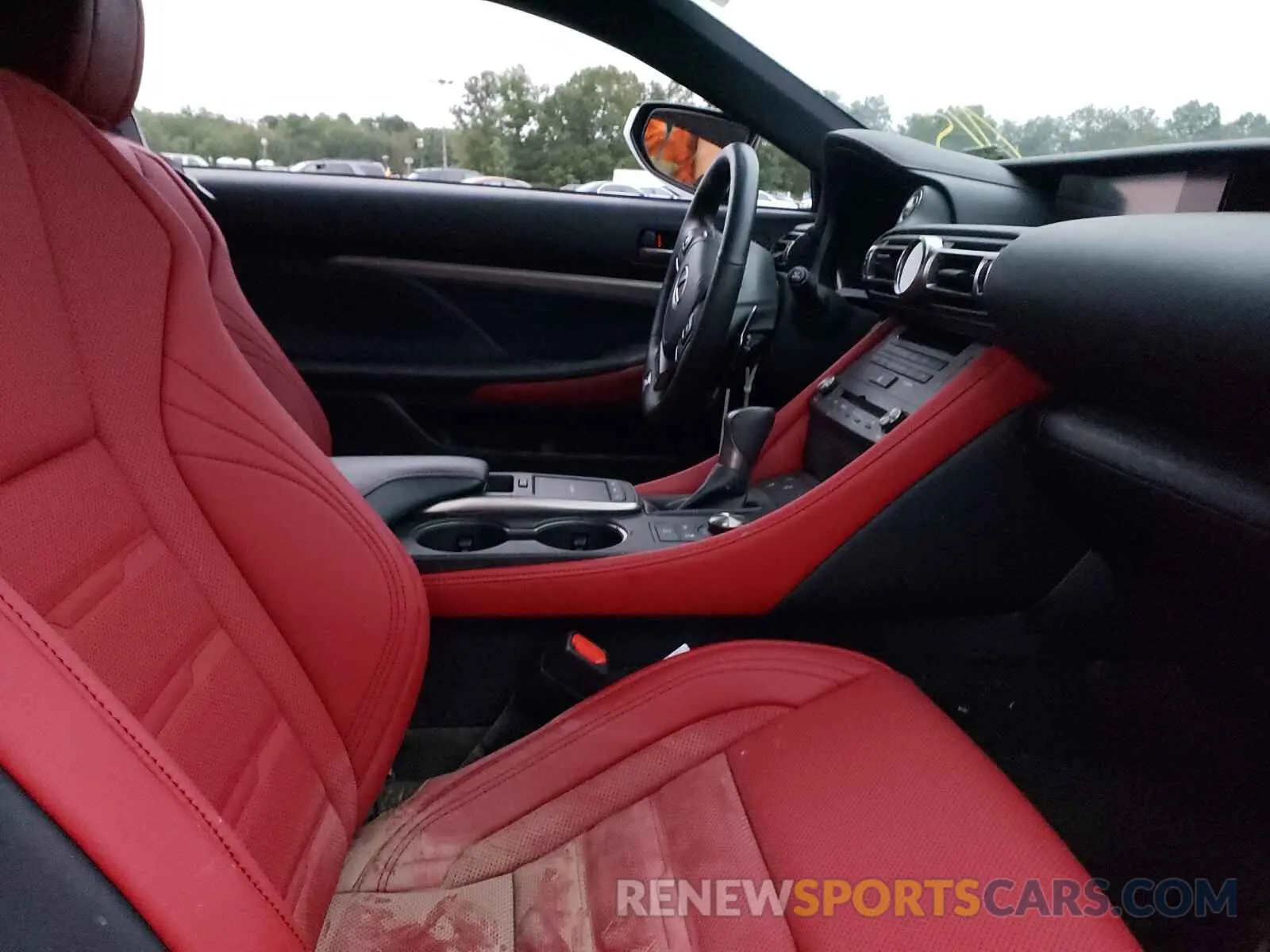 5 fotografías del automóvil dañado JTHG85EC7M5006280 LEXUS RC300 2021