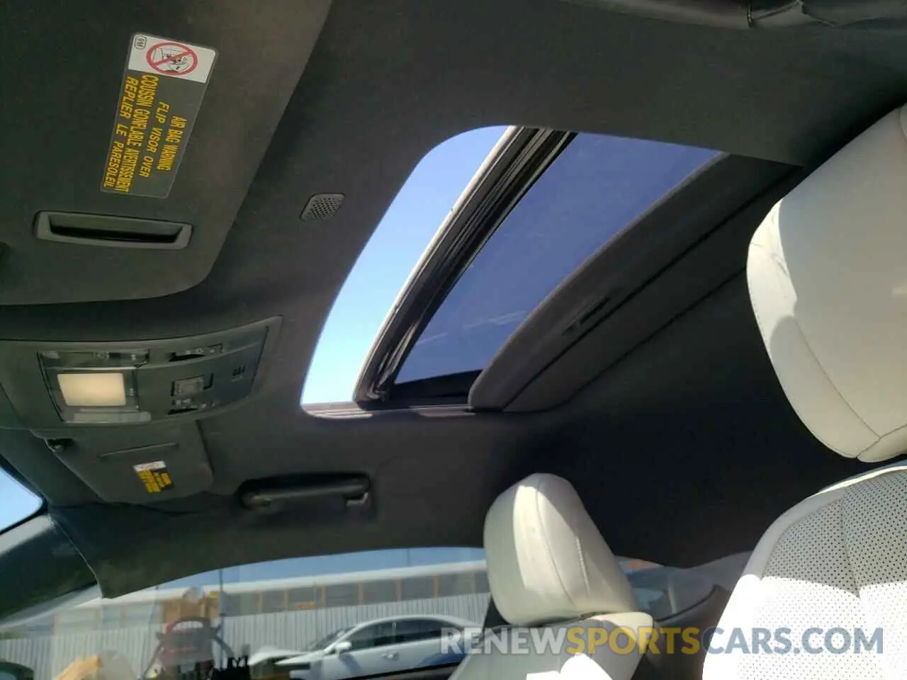9 fotografías del automóvil dañado JTHGZ5BC9L5021976 LEXUS RC350 2020