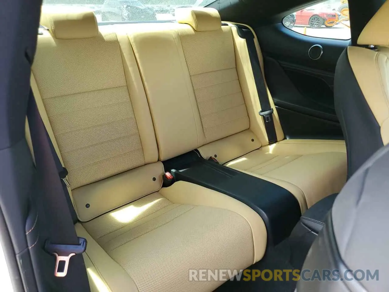6 fotografías del automóvil dañado JTHDZ5BC3M5024229 LEXUS RC350 2021