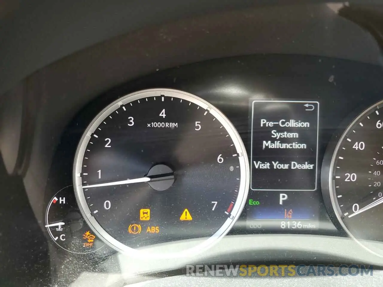 8 fotografías del automóvil dañado JTHDZ5BC3M5024229 LEXUS RC350 2021