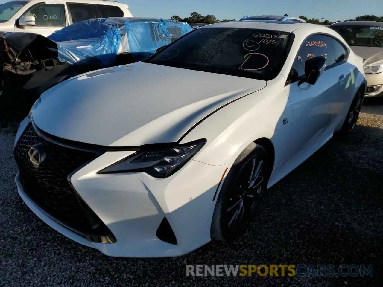 2 fotografías del automóvil dañado JTHGZ5BC3M5023997 LEXUS RC350 2021