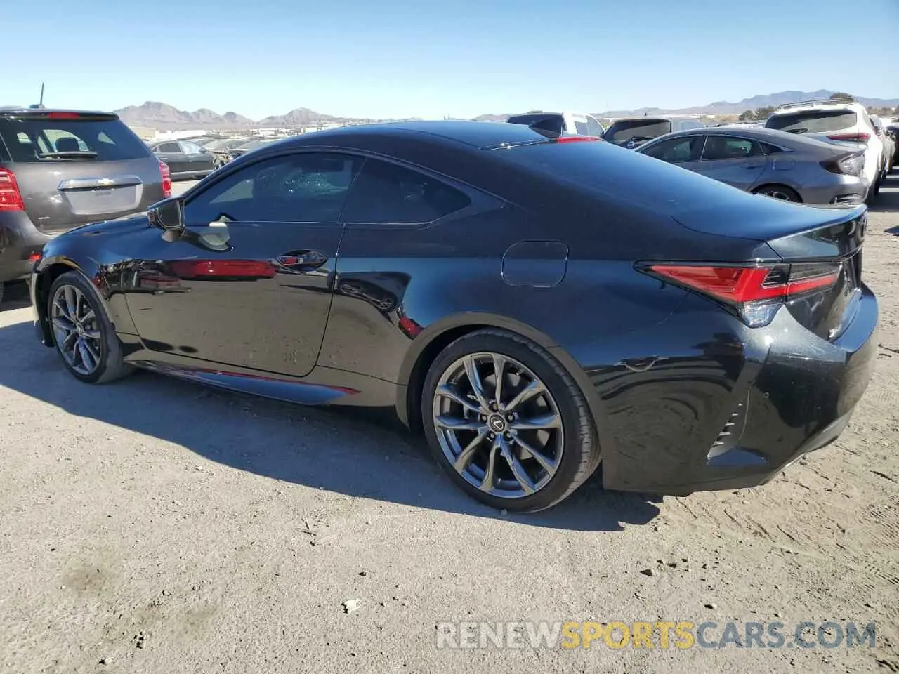2 fotografías del automóvil dañado JTHGZ5BC3M5024499 LEXUS RC350 2021