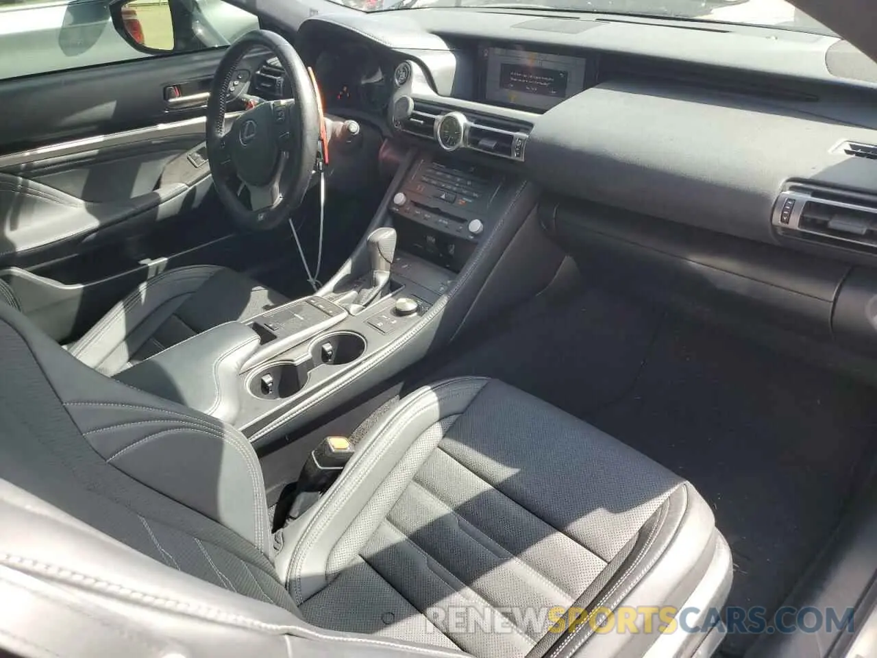 8 fotografías del automóvil dañado JTHGZ5BCXN5025036 LEXUS RC350 2022
