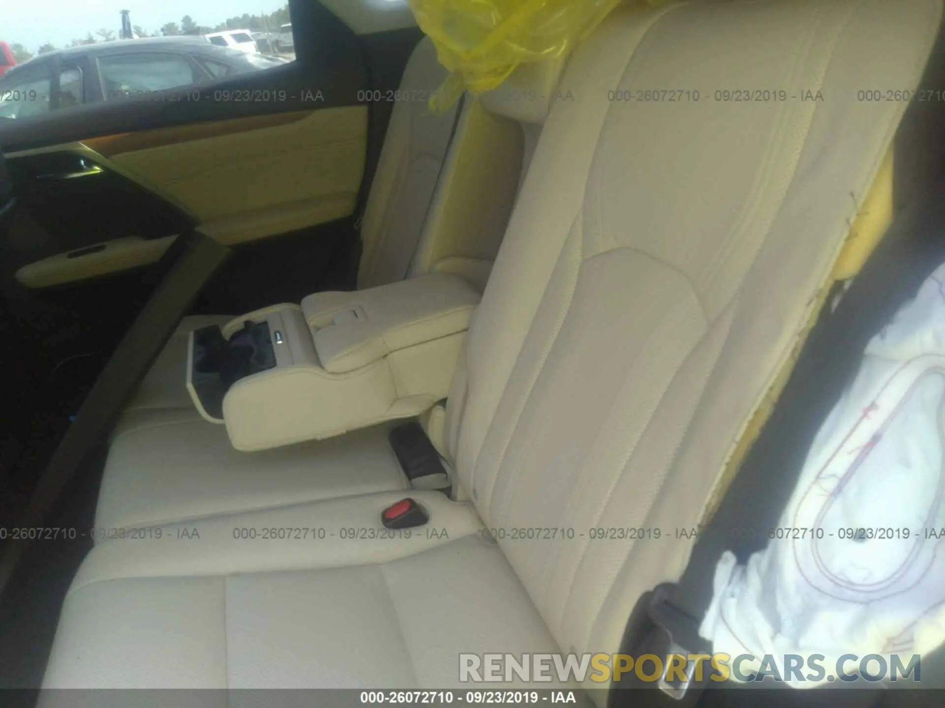 8 fotografías del automóvil dañado 2T2BZMCA9KC178469 LEXUS RX 2019