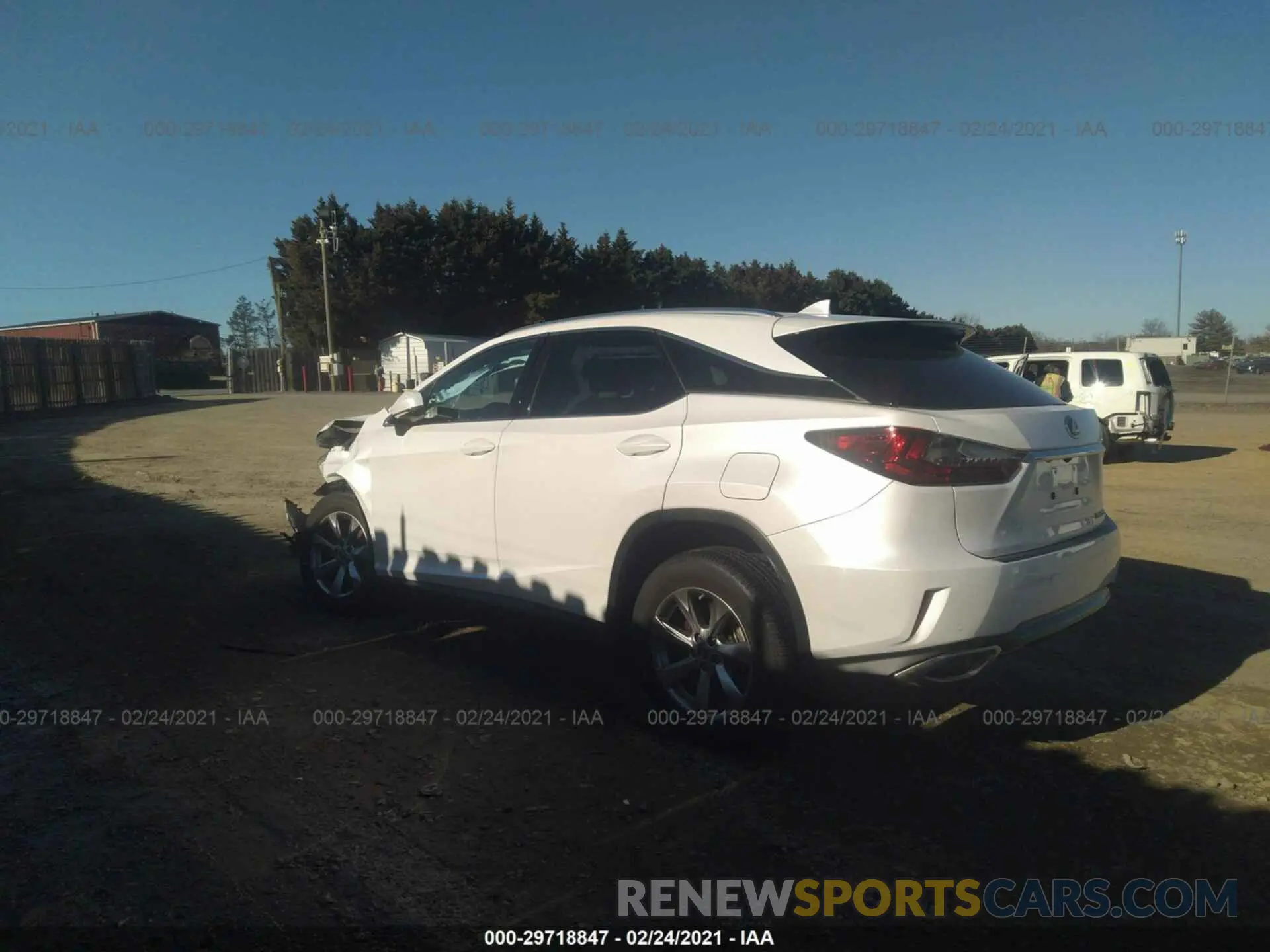 3 fotografías del automóvil dañado 2T2BZMCAXKC210135 LEXUS RX 2019