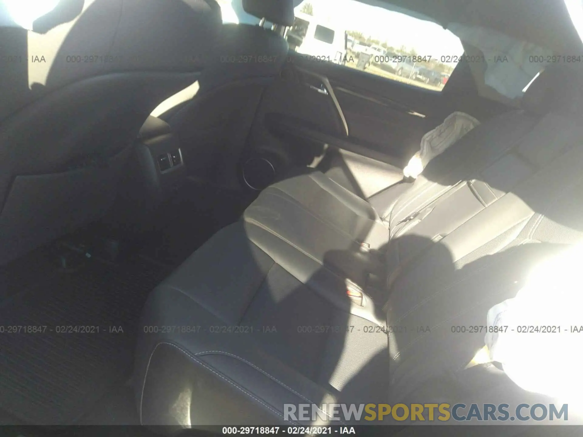 8 fotografías del automóvil dañado 2T2BZMCAXKC210135 LEXUS RX 2019