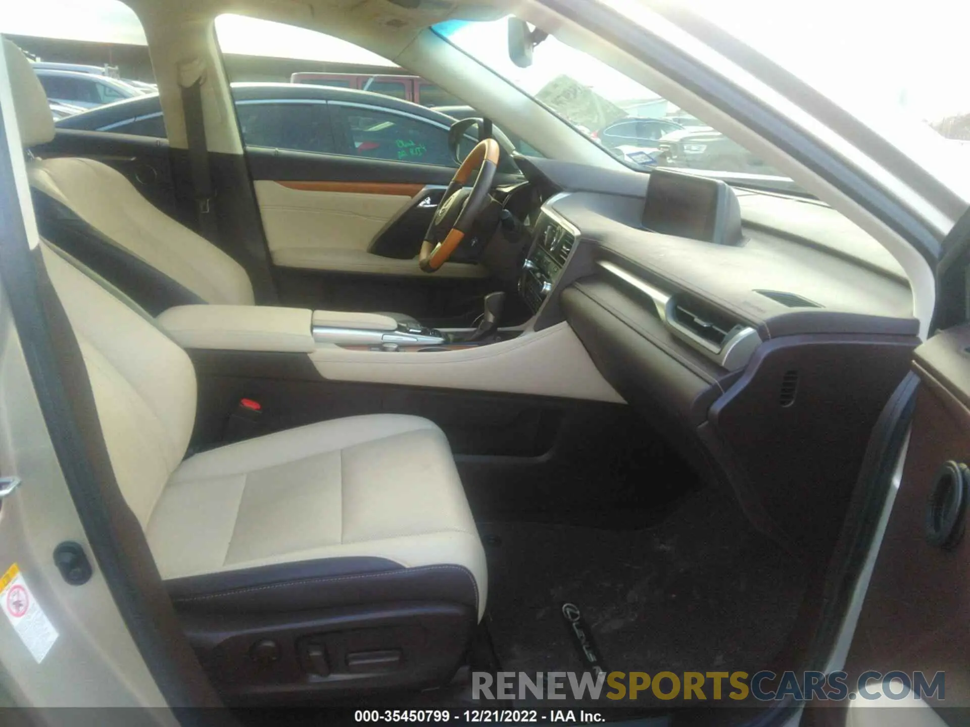 5 fotografías del automóvil dañado 2T2ZZMCA1KC124128 LEXUS RX 2019